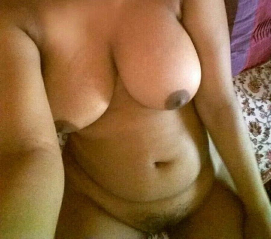 Booby cute Indian girl nude photos