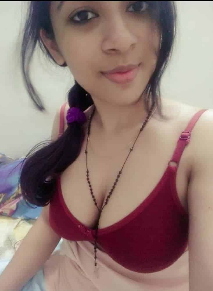 High-quality Beautiful Desi girl pics