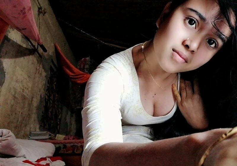 Chubby Desi girl sexy nude pics