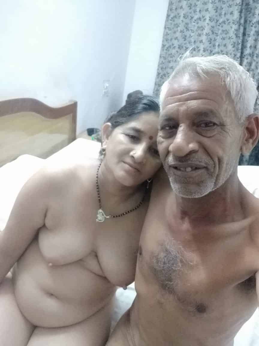 Mature couple sex photos trending online