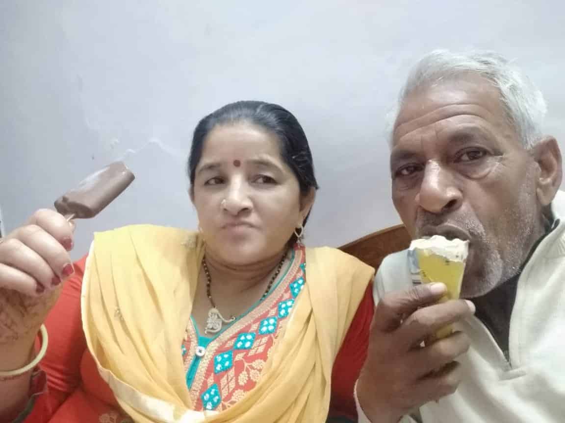 Mature couple sex photos trending online