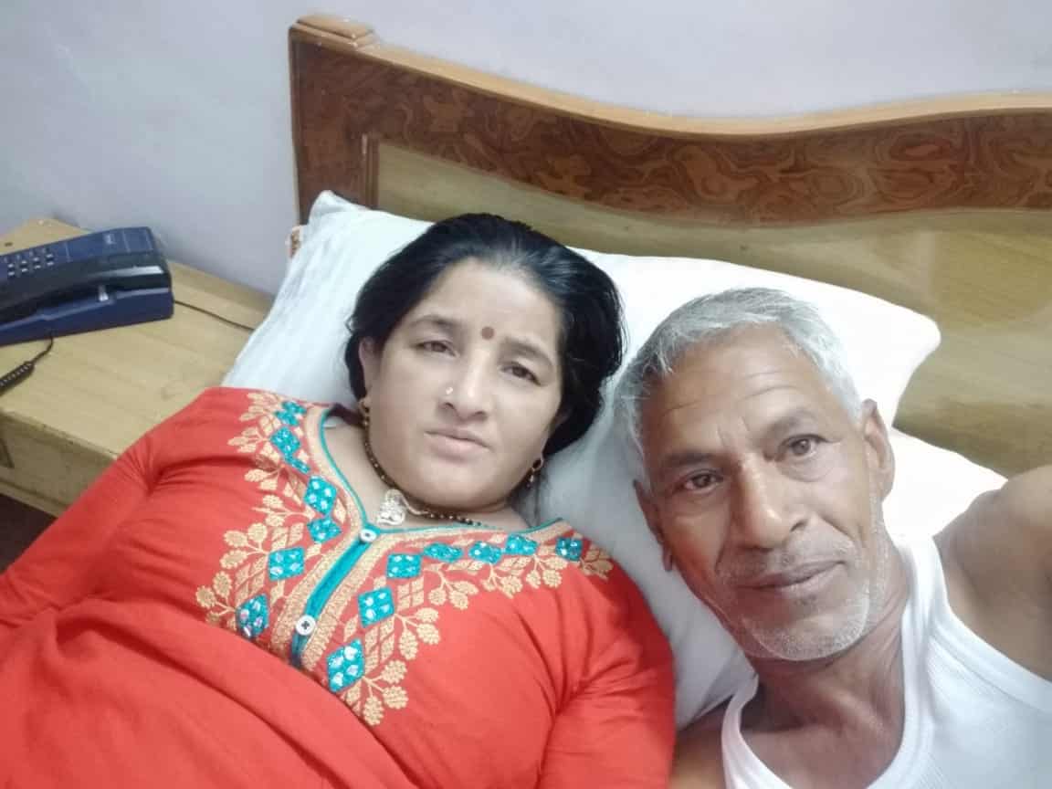 Mature couple sex photos trending online