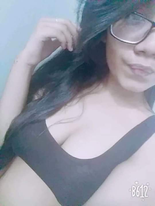 Cute Desi GF nude picture collection