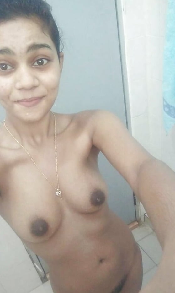 Indian girl natural tits pics