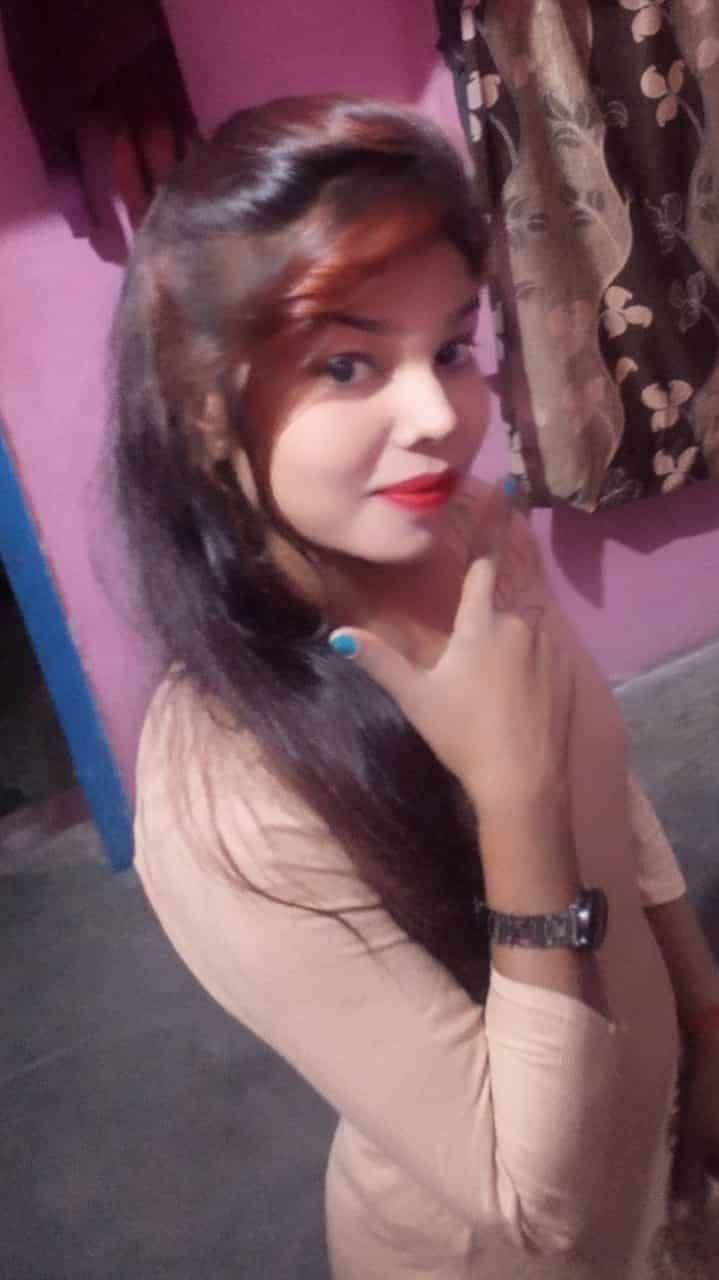 Hot Indian girl nudes circulating on the net