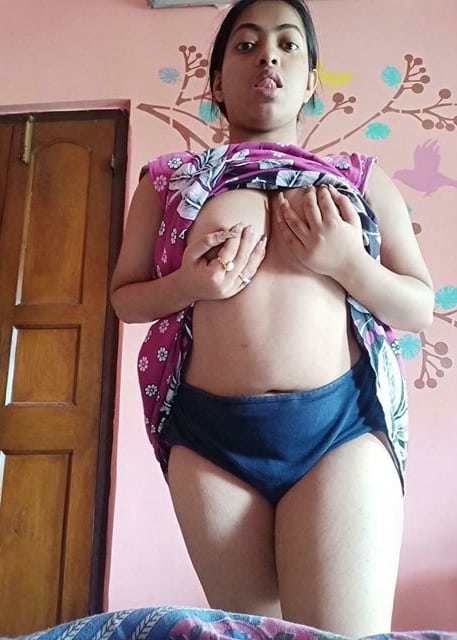 Sexy Bengali bitch nude photos