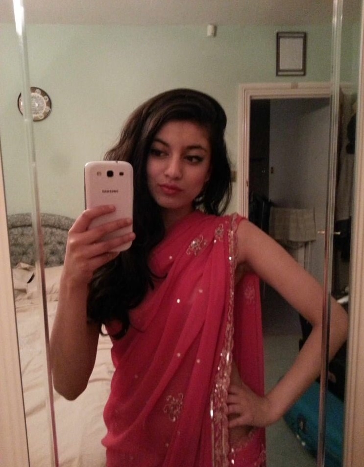Indian girl self shot pics