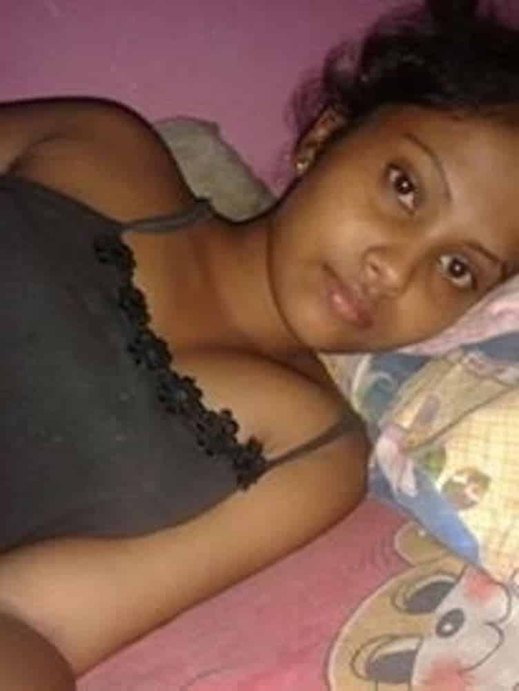 Indian girl tits pics exposed especially for her lovers