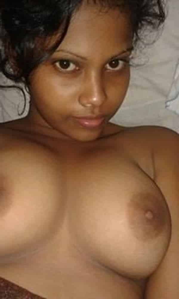 Indian girl tits pics exposed especially for her lovers
