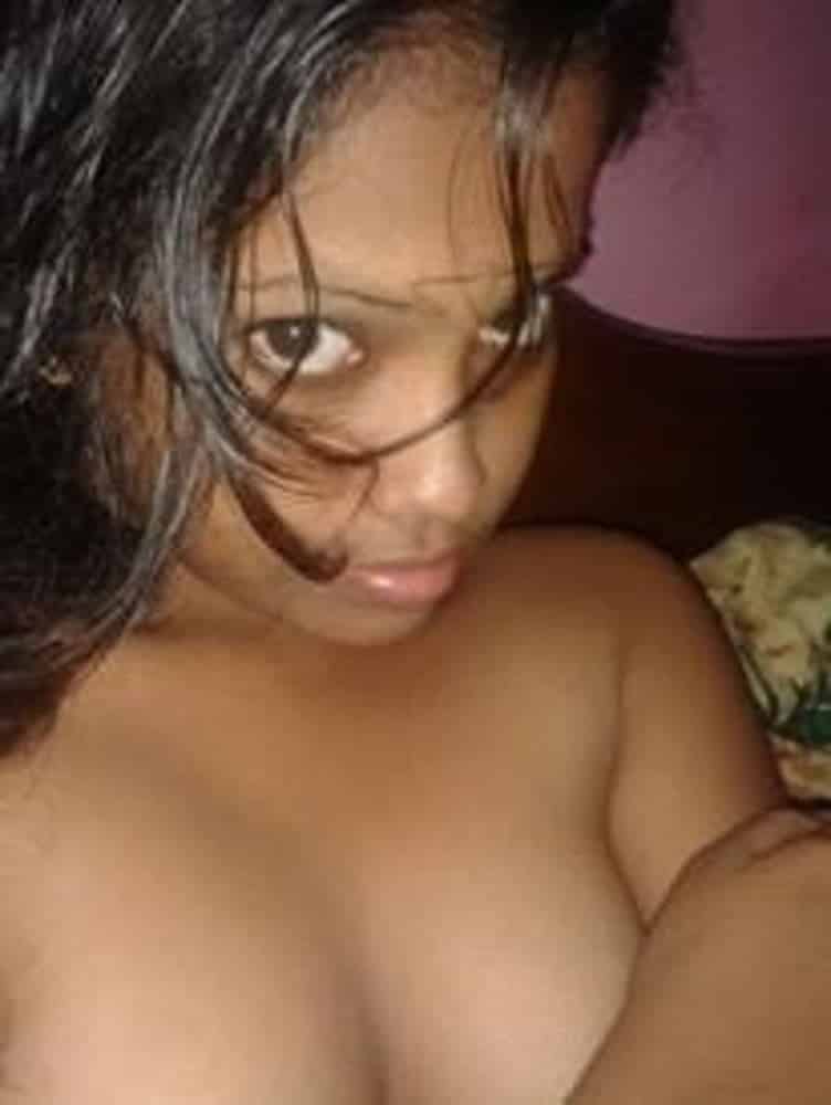 Indian girl tits pics exposed especially for her lovers