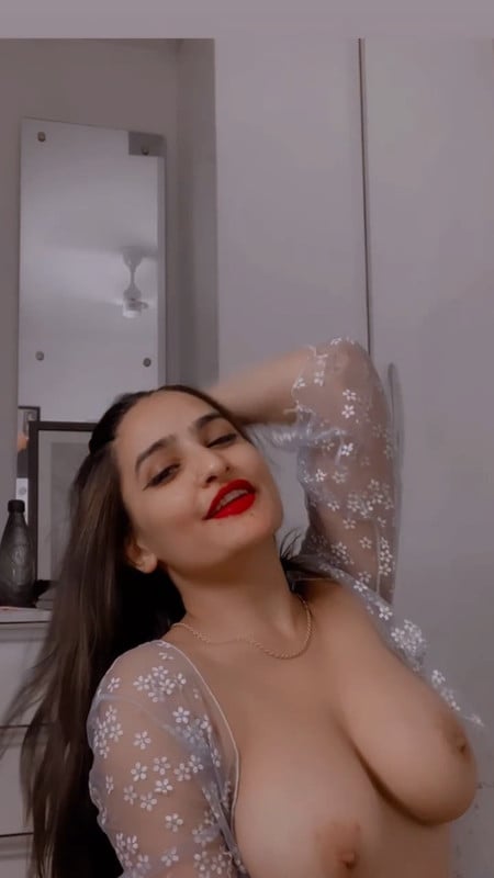 Famous Instagram girl Sassy Poonam nude photos