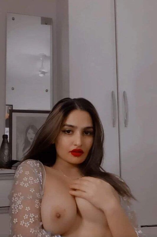 Famous Instagram girl Sassy Poonam nude photos