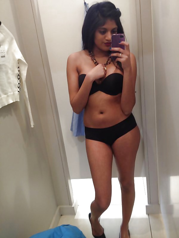 Indian GF nude selfies