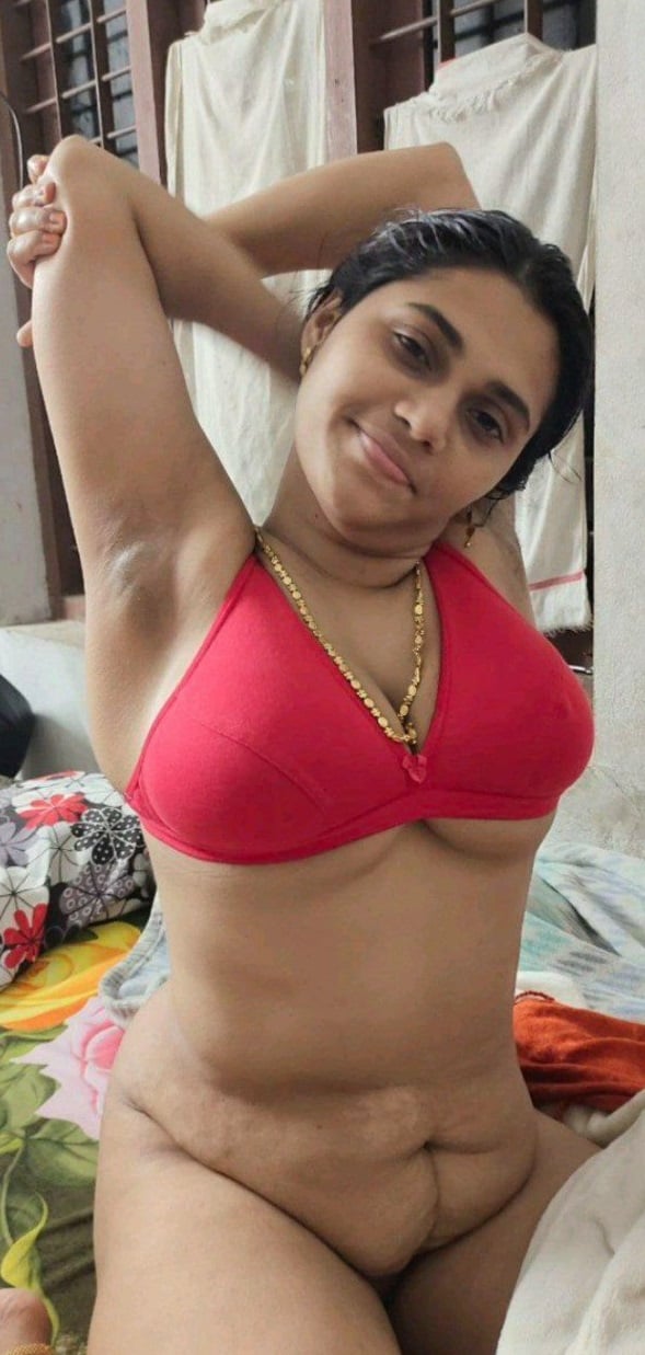 Nude Indian girl homemade photos exposed by brother