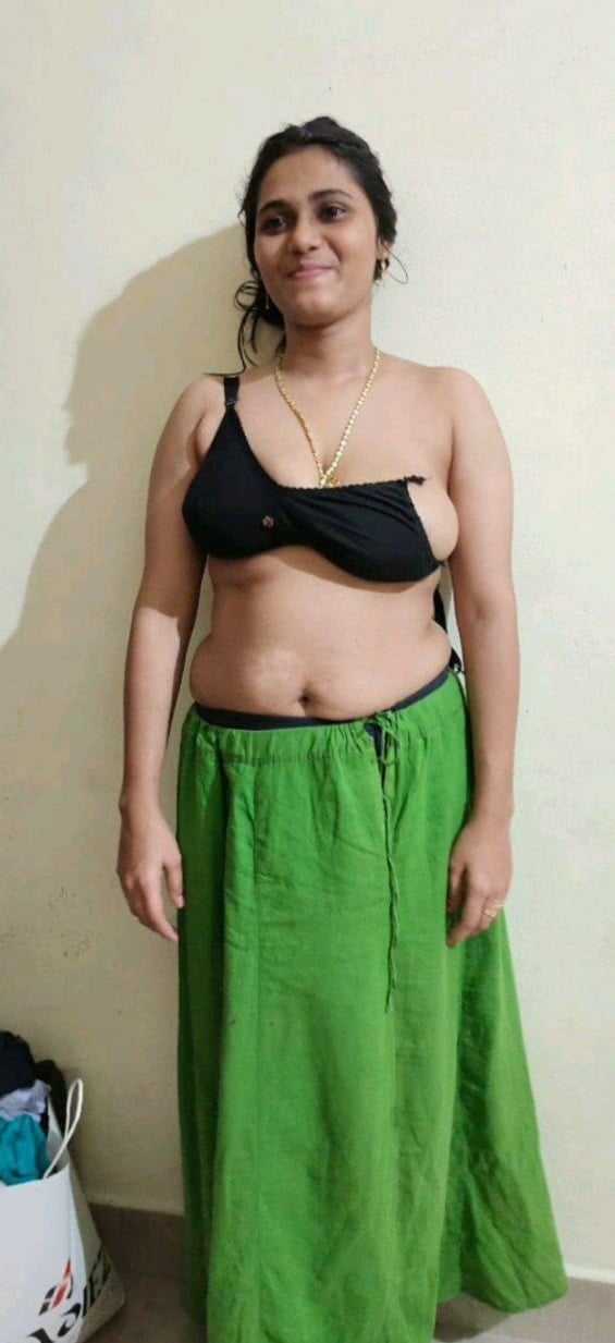 Nude Indian girl homemade photos exposed by brother