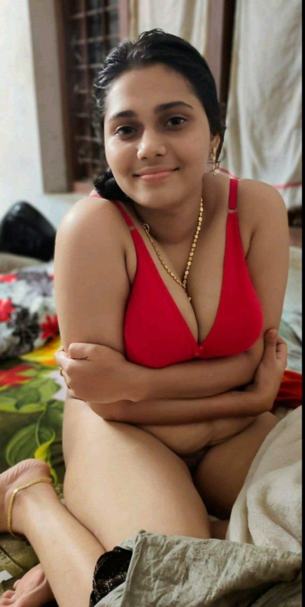 Nude Indian girl homemade photos exposed by brother