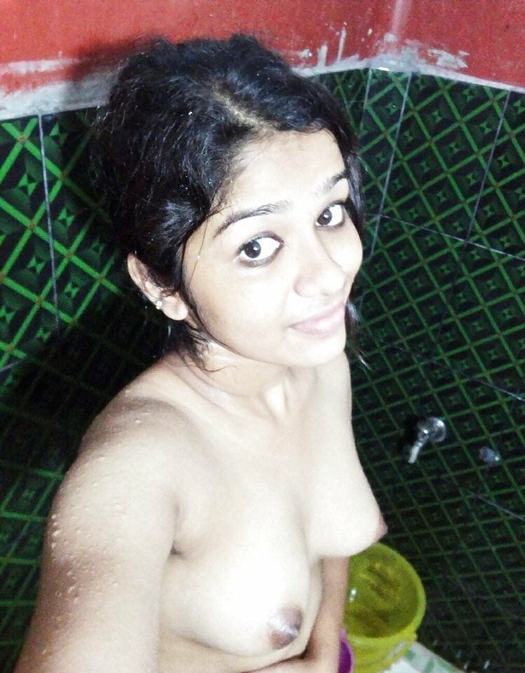 Nude Indian girl selfie pics