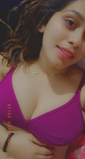 Slim Indian girl naked pics