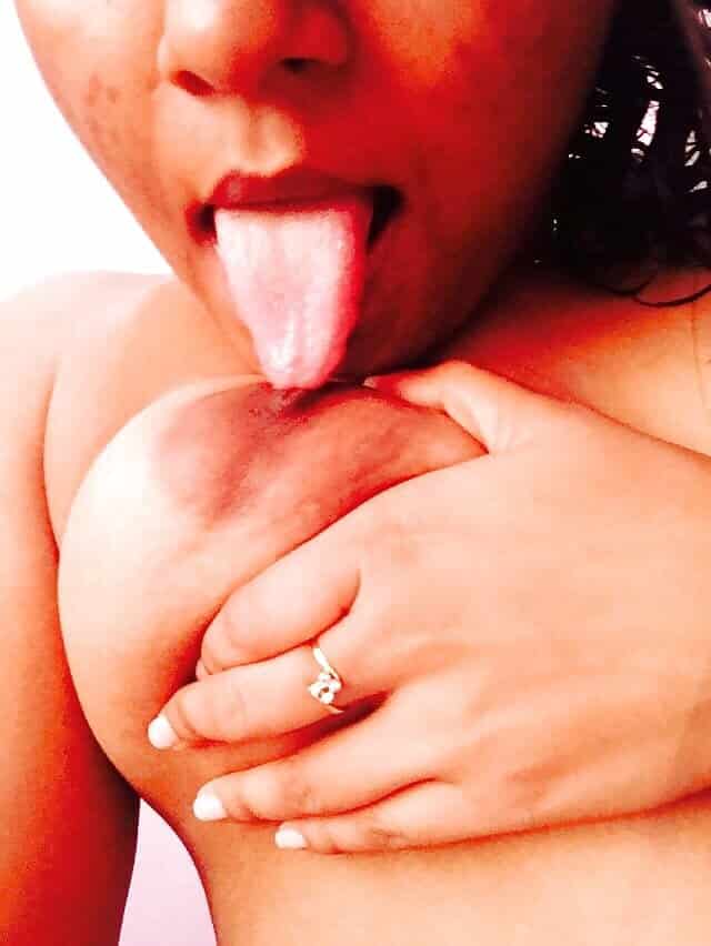 Seductive young Maldives girl nude pics