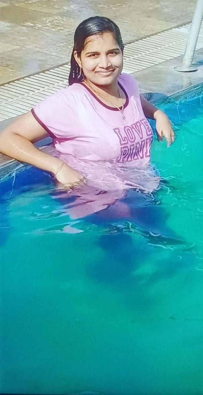 Sexy Indian girl nude in hotel with boyfriend