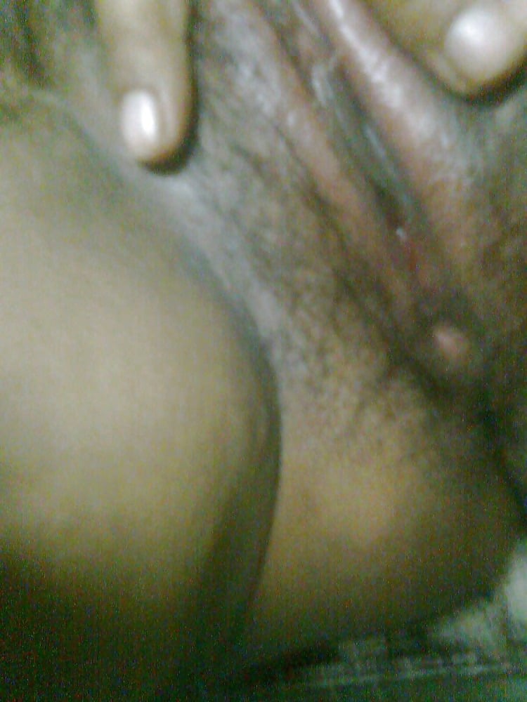 Desi cute girl nude pics of pussy