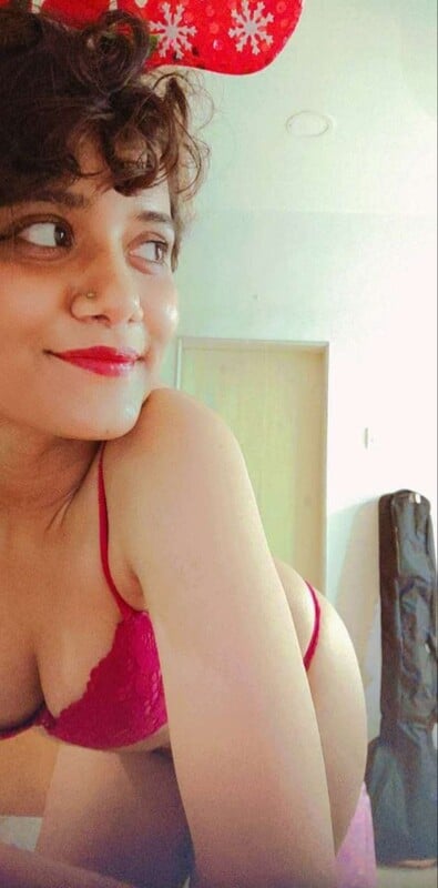 Short haired young Bengali girl nude pics
