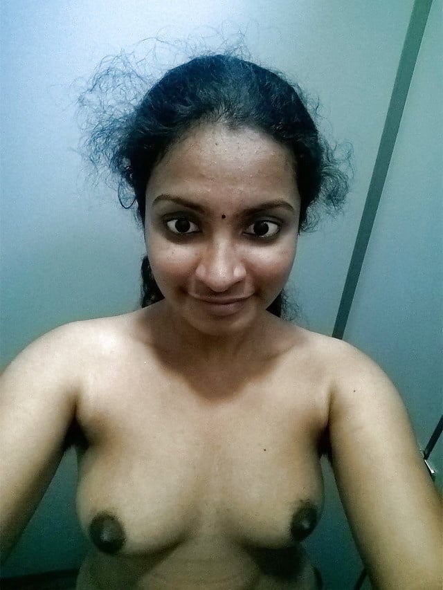 Tamil young girlfriend's Topless selfies