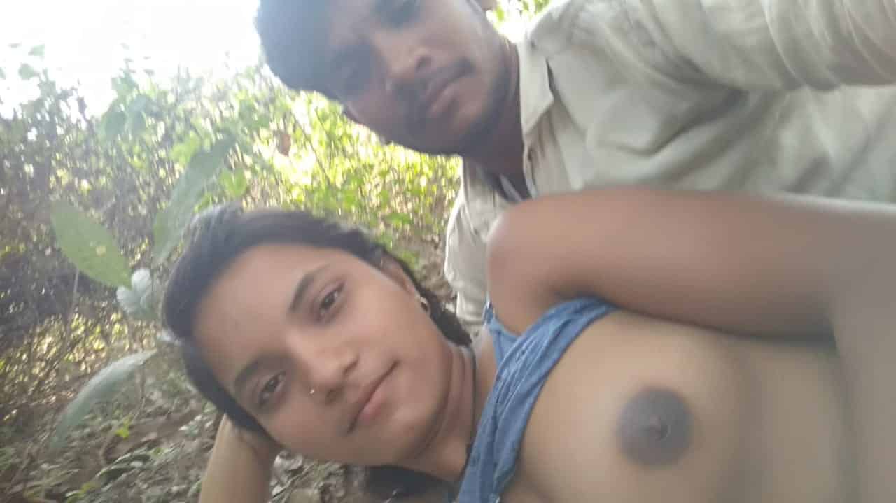 Desi outdoor sex pics leaked online