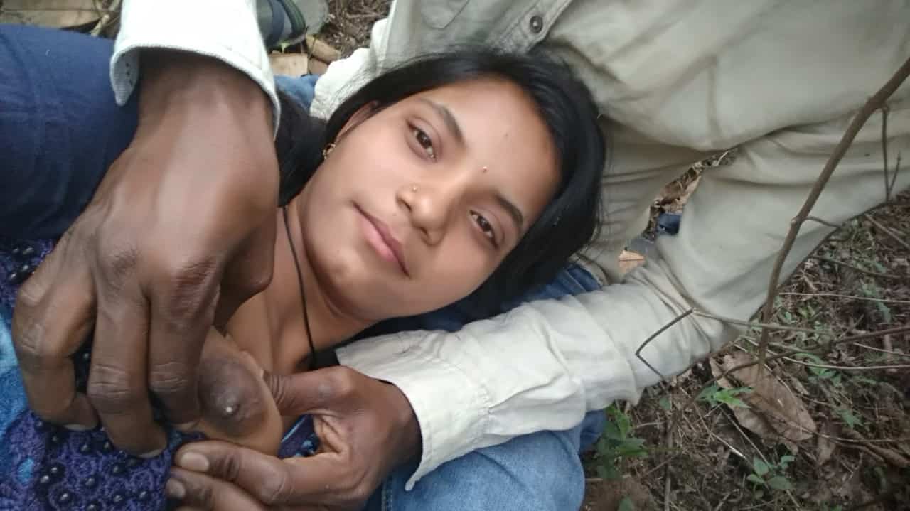 Desi outdoor sex pics leaked online