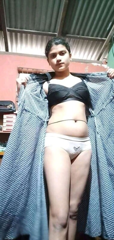 Unmarried Indian girl nude photos for boyfriend