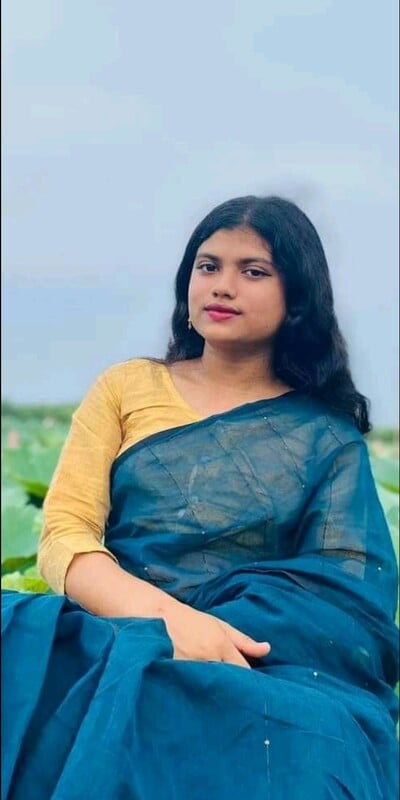 Unmarried Indian girl nude photos for boyfriend