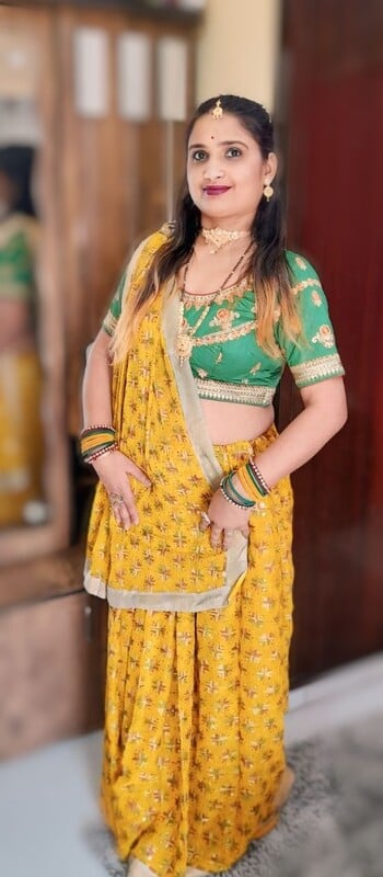 Aunty stripping saree and nude blowjob sex pics update