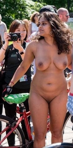 Indian sex photos of sexy bhabhi teasing and seducing