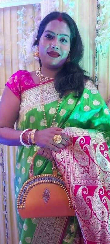 Kerala aunty nude HD photos with underarm shaving