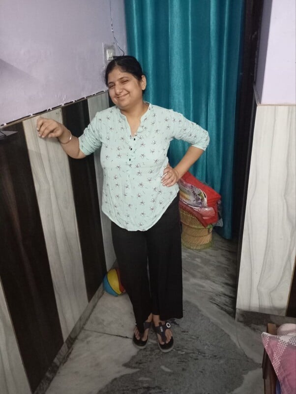 Busty Indian aunty bath and nude photos galore