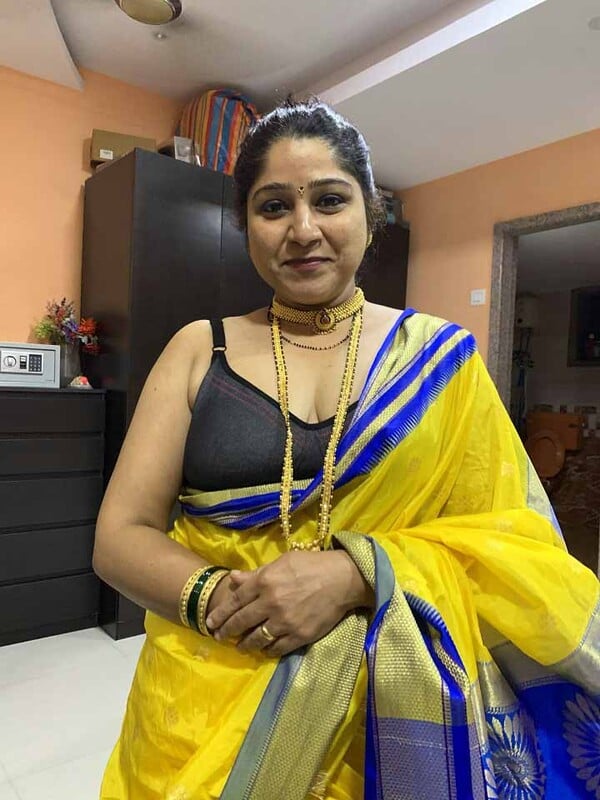 Cum on face blowjob aunty in saree with husband friend