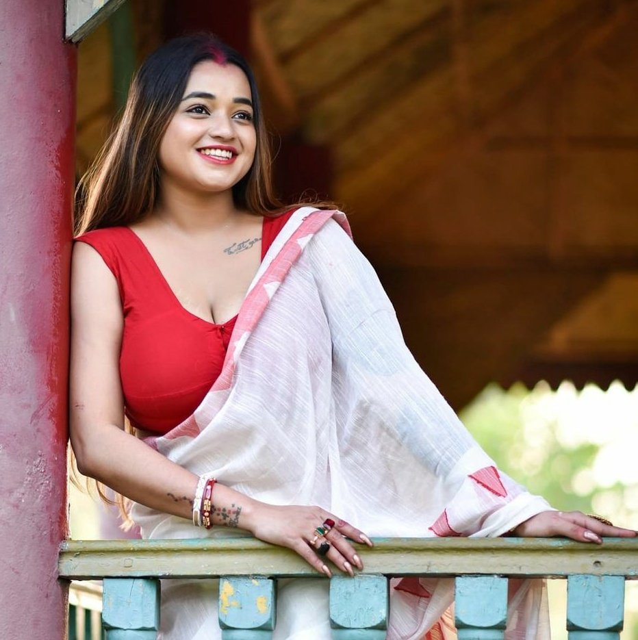 Village MILF Teasing From Her Balcony View