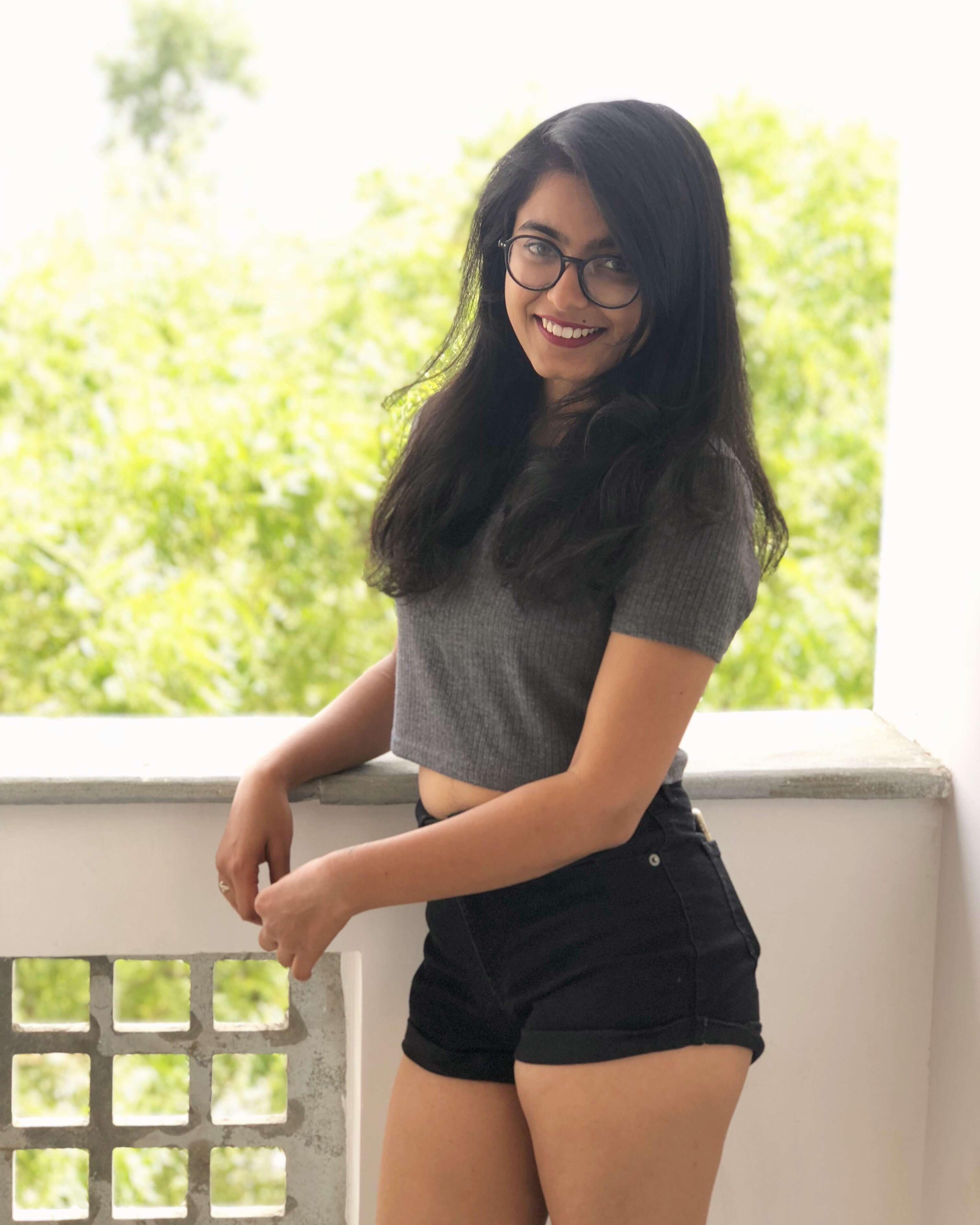 Desi Gujarati MILF Showing Off Her Hot Body Now