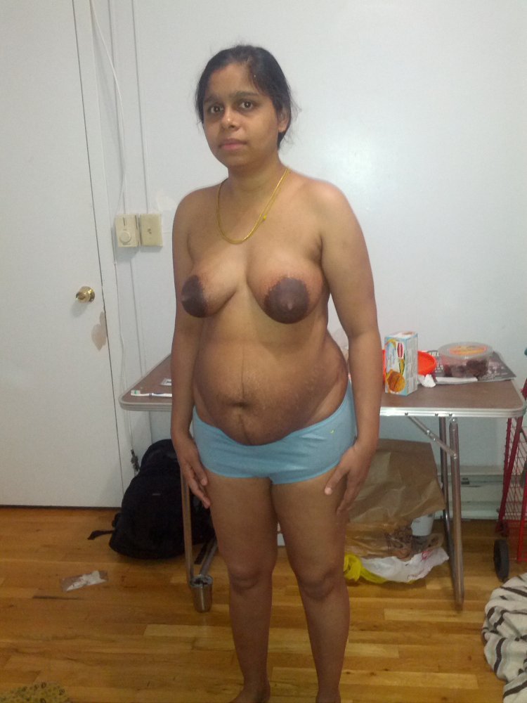 Tanker MILF naked pics taken by tenant young guy