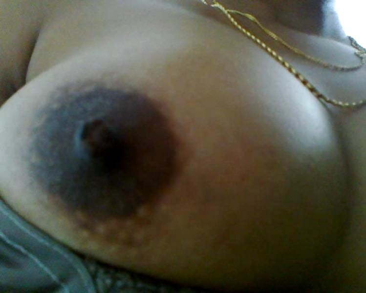 Tanker MILF naked pics taken by tenant young guy