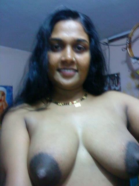 Tanker MILF naked pics taken by tenant young guy