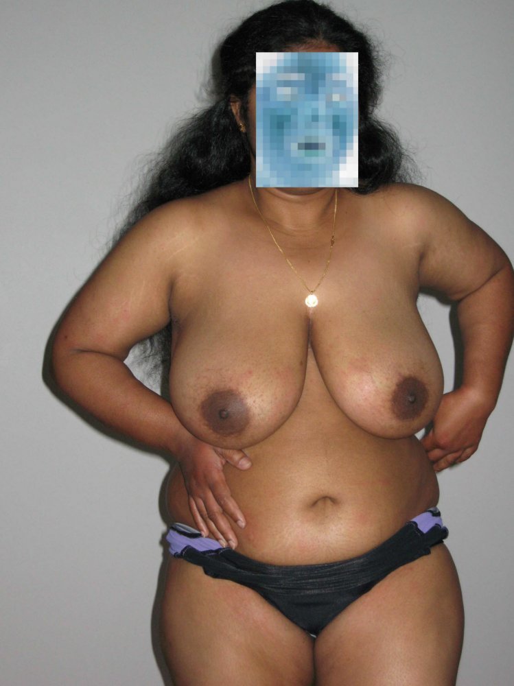 Tanker MILF naked pics taken by tenant young guy