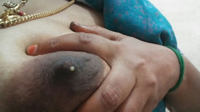 Tanker MILF naked pics taken by tenant young guy