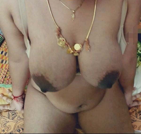 Tanker MILF naked pics taken by tenant young guy