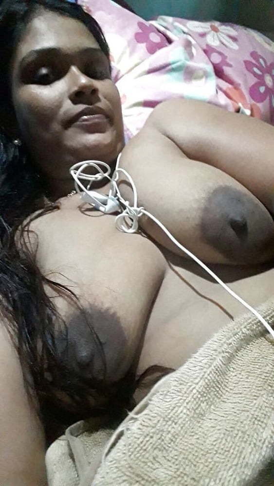 Tanker MILF naked pics taken by tenant young guy