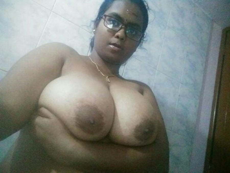 Tanker MILF naked pics taken by tenant young guy