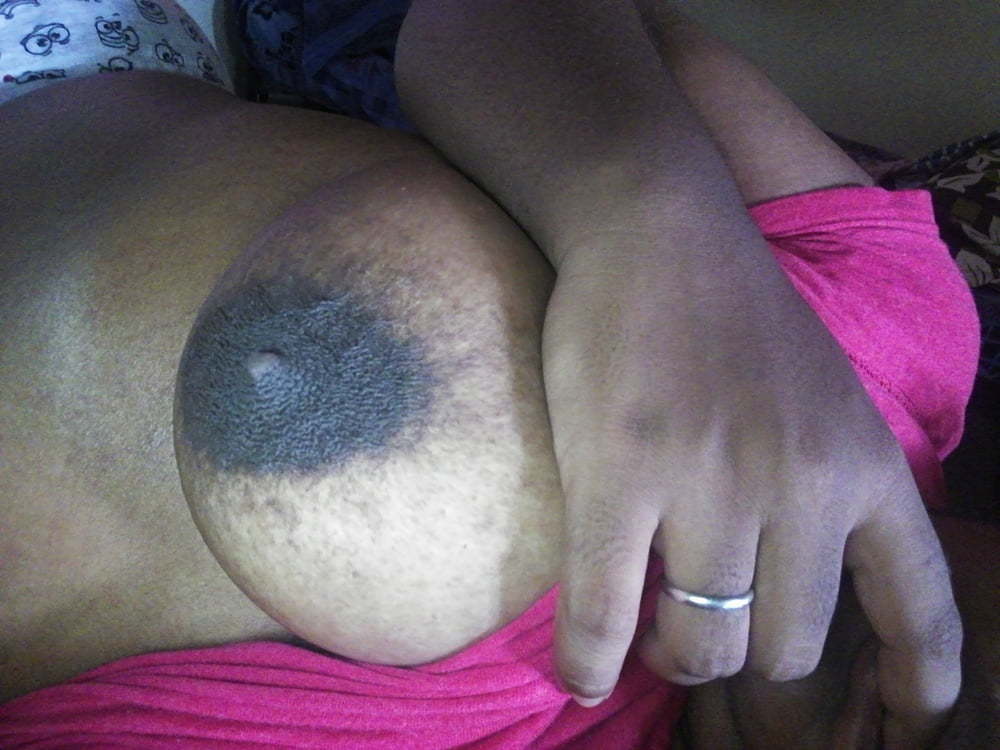 Tanker MILF naked pics taken by tenant young guy