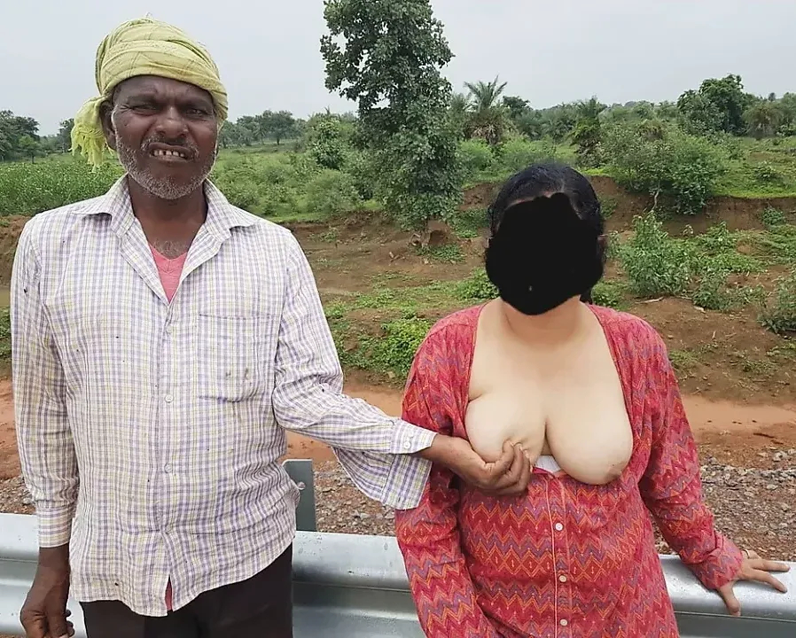 Shy Married Slut Loses All Control And Gets Fucked Stupid By The Rickshaw Driver In Public Like A Whore