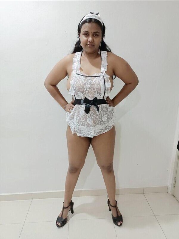 Kerala aunty lingerie and nude show for lover