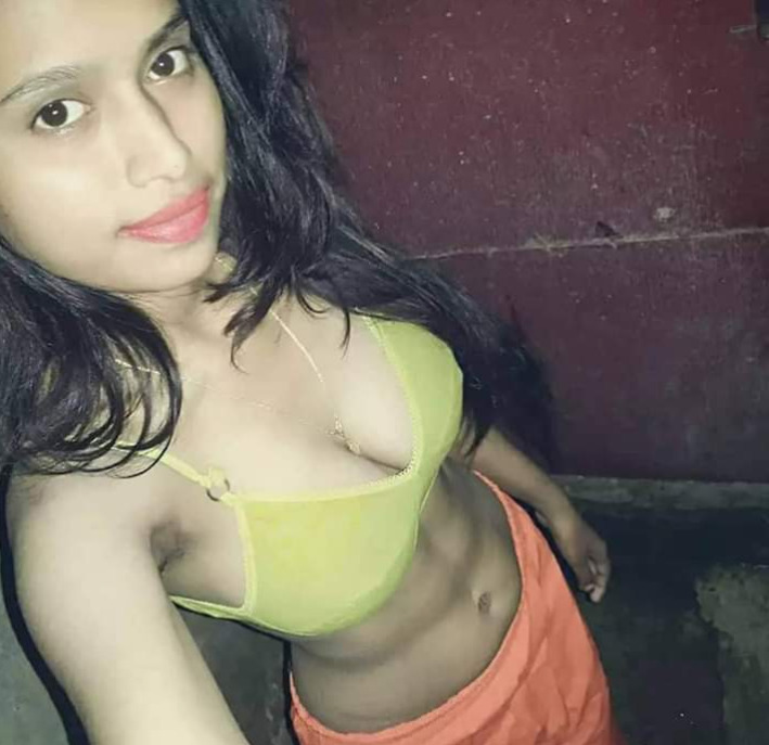 Bengali girl Desi nude pics